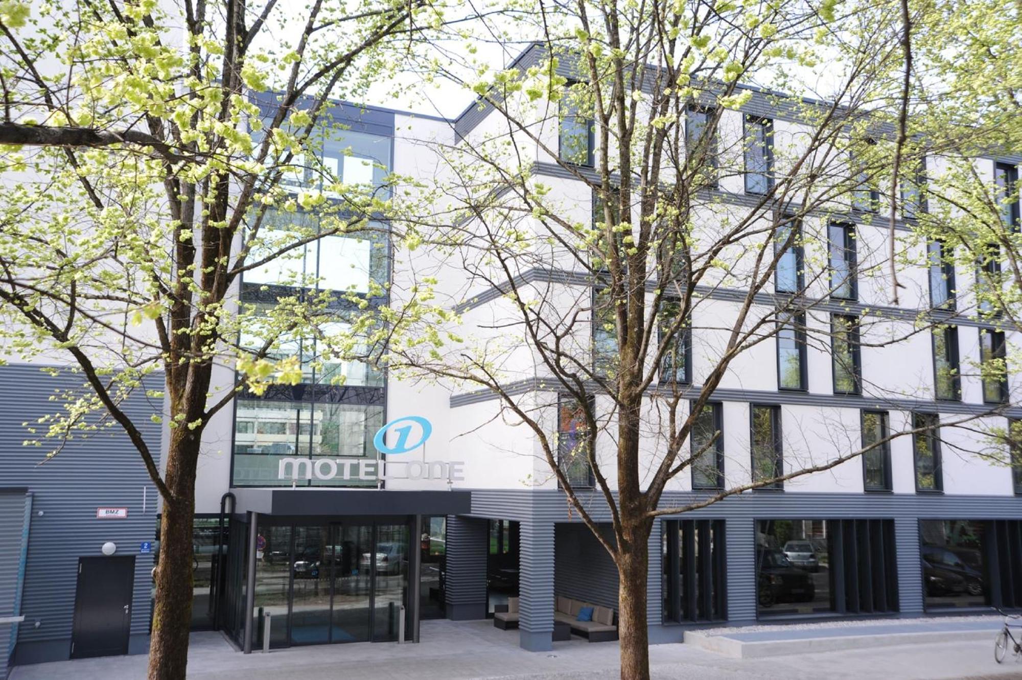 Hotel One - Deutsches Museum 3*